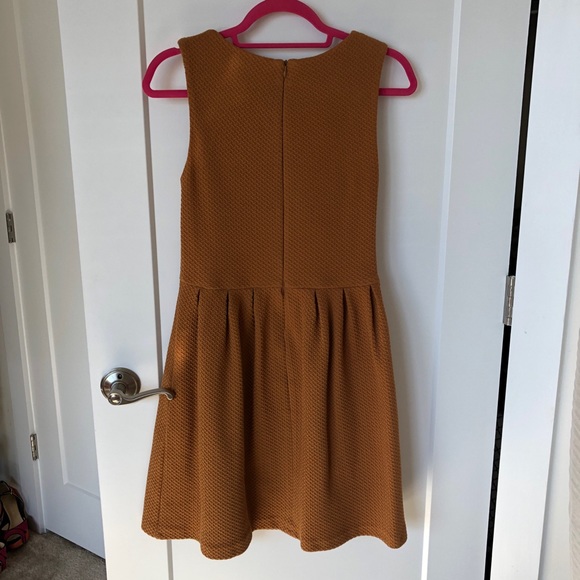 ANTHRO Noon & Night Dress by Ganni Gold Sleeveless Fit & Flare Textured Knit - Picture 4 of 8